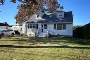 323 Grand Ave, Lindenhurst, NY 11757 - Photo 3