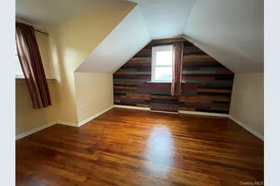323 Grand Avenue, Lindenhurst, NY 11757 - Photo 15