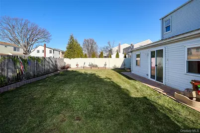 169 N 6th Street, Bethpage, NY 11714 - Photo 33