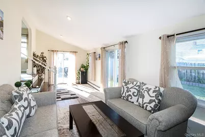 169 N 6th Street, Bethpage, NY 11714 - Photo 17