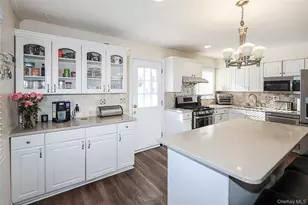 169 N 6th St, Bethpage, NY 11714 - Photo 9