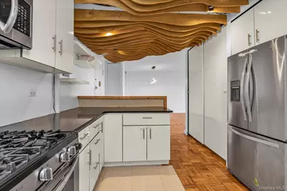 125-10 Queens Boulevard #2404, Kew Gardens, NY 11415 - Photo 9