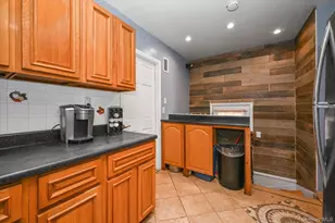 64-48 58th Rd, Maspeth, NY 11378 - Photo 9