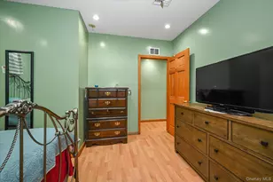 64-48 58th Rd, Maspeth, NY 11378 - Photo 15