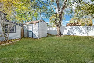 1401 Race Ave, Medford, NY 11763 - Photo 11