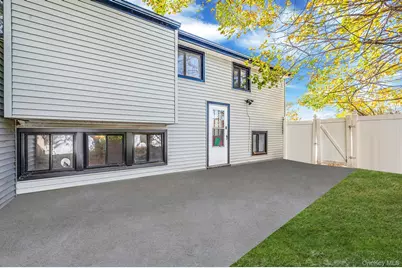 1401 Race Avenue, Medford, NY 11763 - Photo 9