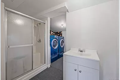 1401 Race Avenue, Medford, NY 11763 - Photo 23