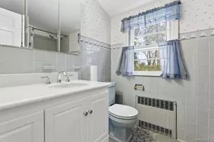 26 Paul Revere Ln, Centerport, NY 11721 - Photo 17