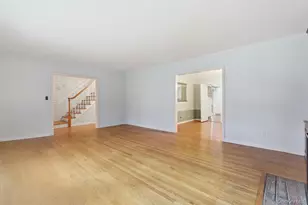 26 Paul Revere Ln, Centerport, NY 11721 - Photo 7