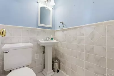 26 Paul Revere Lane, Centerport, NY 11721 - Photo 5