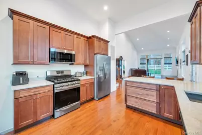 195 Belmont Circle, Yaphank, NY 11980 - Photo 23