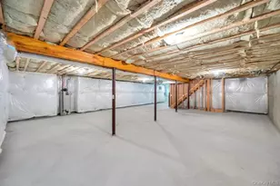 195 Belmont Cir, Yaphank, NY 11980 - Photo 41