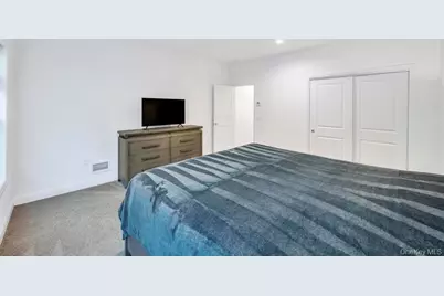 195 Belmont Circle, Yaphank, NY 11980 - Photo 31