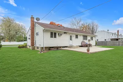 21 Yeoman Drive, East Northport, NY 11731 - Photo 15