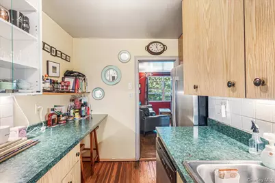 3921 48th Street, Sunnyside, NY 11104 - Photo 25