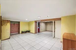 39-21 48th St, Sunnyside, NY 11104 - Photo 17