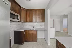 140-19 183rd St, Springfield Gardens, NY 11413 - Photo 9