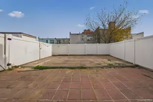 140-19 183rd St, Springfield Gardens, NY 11413 - Photo 31