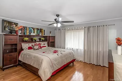 95 Norman Street, New Hyde Park, NY 11040 - Photo 11