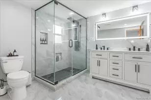 95 Norman St, New Hyde Park, NY 11040 - Photo 19