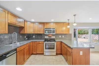 56 Matsunaye Drive, Medford, NY 11763 - Photo 7