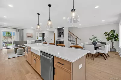 1819 Soundview Court, Yorktown Heights, NY 10598 - Photo 7