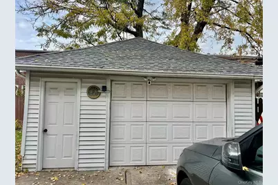 14915 15th Road, Whitestone, NY 11357 - Photo 19