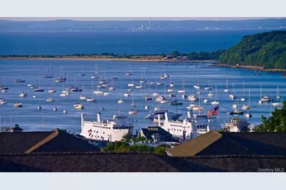 122 Liberty Avenue, Port Jefferson, NY 11777 - Photo 27