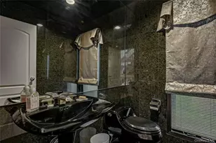 43 Bristol Dr, Manhasset, NY 11030 - Photo 25