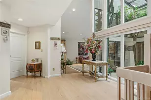 43 Bristol Dr, Manhasset, NY 11030 - Photo 9