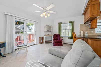 96 Holland Avenue, Floral Park, NY 11001 - Photo 5