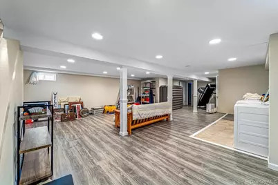 96 Holland Avenue, Floral Park, NY 11001 - Photo 11