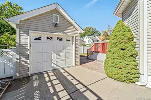 96 Holland Ave, Floral Park, NY 11001 - Photo 13