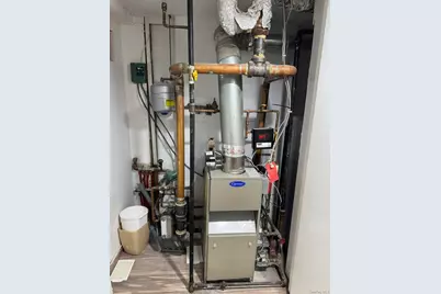 14771 Hoover Avenue, Briarwood, NY 11435 - Photo 15