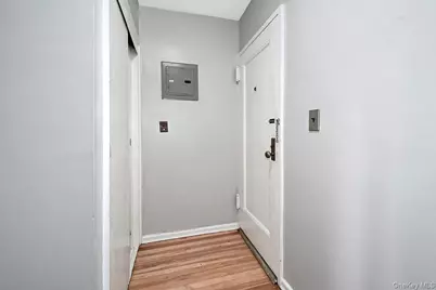 4 Lawrence Drive #C, White Plains, NY 10603 - Photo 15