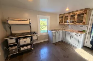 265 Maybrook, Campbell Hall, NY 10916 - Photo 5