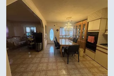 62 12th Avenue, Mineola, NY 11501 - Photo 5