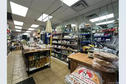 116-33 Metropolitan Avenue, Richmond Hill, NY 11418 - Photo 3