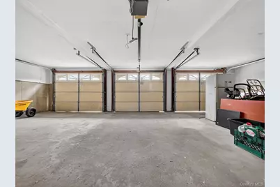 120 E Willow Tree Road, Spring Valley, NY 10977 - Photo 39