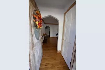 471 Windsor Place, Oceanside, NY 11572 - Photo 3