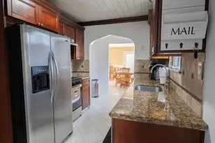 471 Windsor Pl, Oceanside, NY 11572 - Photo 9