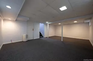 471 Windsor Pl, Oceanside, NY 11572 - Photo 17