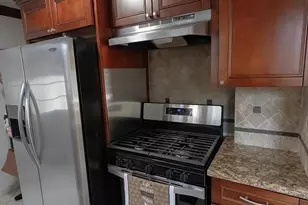 471 Windsor Pl, Oceanside, NY 11572 - Photo 11