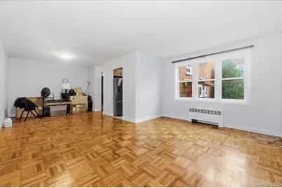 275 Maple Avenue #B 1, Rockville Centre, NY 11570 - Photo 3