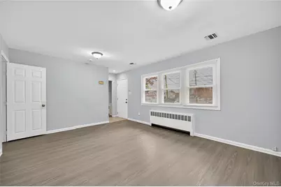 552 Old Country Road, Plainview, NY 11803 - Photo 3