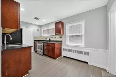 552 Old Country Road, Plainview, NY 11803 - Photo 5