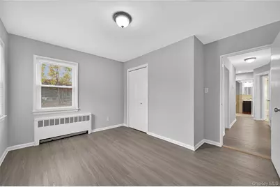 552 Old Country Road, Plainview, NY 11803 - Photo 9