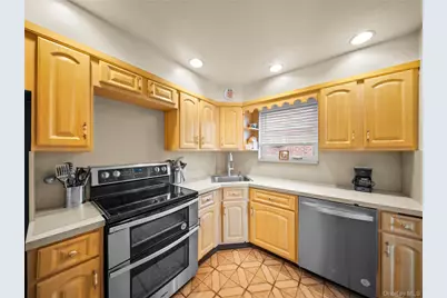 16407 27th Avenue, Flushing, NY 11354 - Photo 11