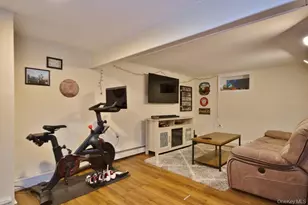 325 County Center Rd, White Plains, NY 10603 - Photo 21