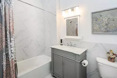 209 Breton Way, Glen Cove, NY 11542 - Photo 23